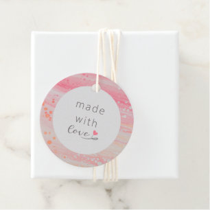 Cadeau Fait avec amour sur des étiquettes de faveur de co