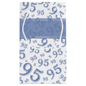 Cadeau Label Birthday 95 Random Number Pattern Blu Klein Cadeauzakje (Achterkant)