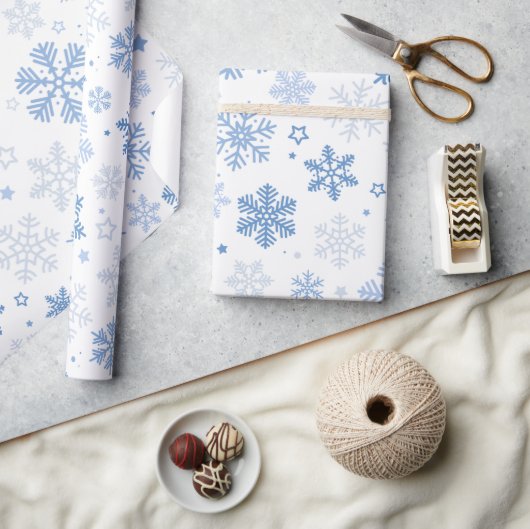 Cadeau Les flocons de neige. Beau papier d'enveloppement (Artisanat)