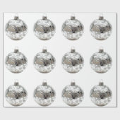 Cadeau Ornements d'argent sur papier d'emballage blanc (Plat)