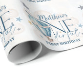 Cadeau Ours dans un papier d'enveloppement de matte de ba (Coin rond)