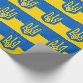 Cadeau Papier enveloppé avec le drapeau de l'Ukraine (Coin)