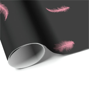 Cadeau Plumes roses sur papier d'emballage noir
