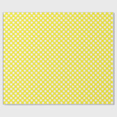 Cadeau Point Polka blanc sur papier à envelopper jaune (Plat)