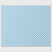 Cadeau Point Polka blanc sur papier d'enveloppement bleu  (Plat)