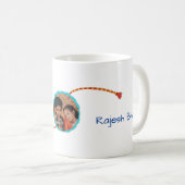 Cadeau Raksha bandhan avec photo, mug Rakhi/ Rakhr (Devant droit)