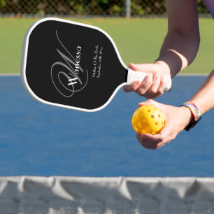 Cadeau voor moeder van bruid Monogram Chic Script Pickleball Paddle