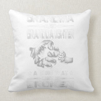 Cadeau voor oma en kleindochter kussen