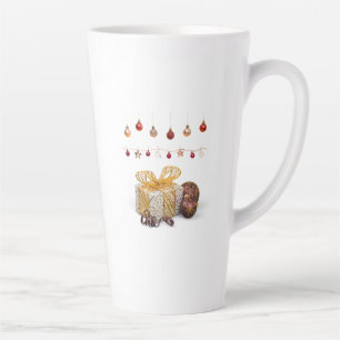 Cadeaus en kerstballen latte mok