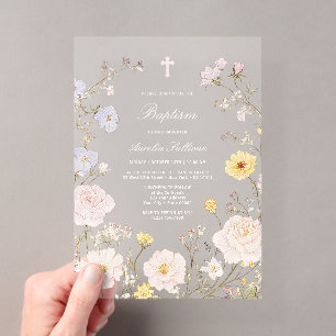 Cadre floral délicat pour invitation de baptême en