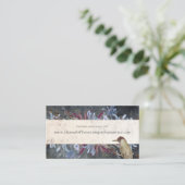 Cadre floral rustique foncé avec carte de visite d (Debout devant)