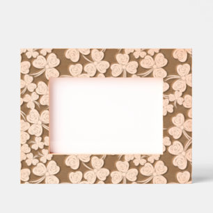 Cadres gravés de conception shamrock