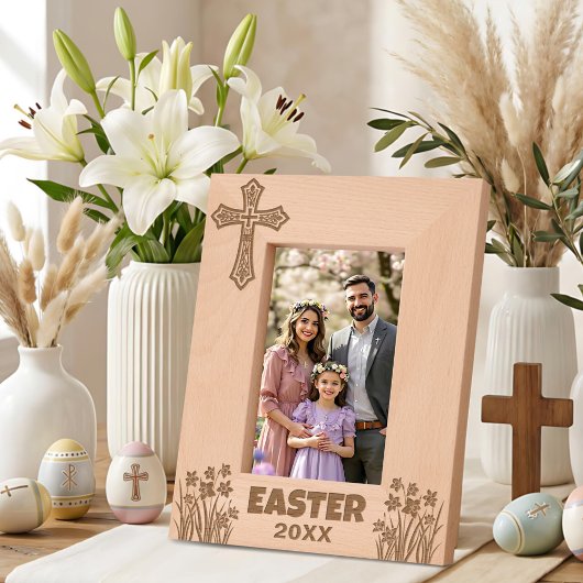 Cadres Gravés Personalized Easter Cross with Daffodils