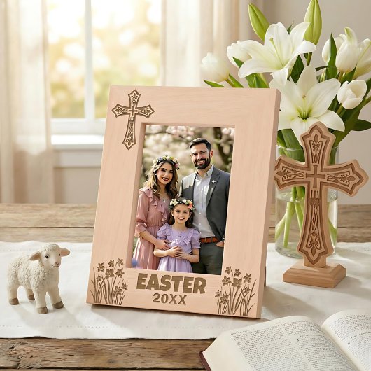 Cadres Gravés Personalized Easter Cross with Daffodils