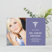 Caduceus Graduation Médicale Photo Invitation (Debout devant)