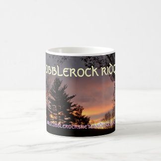 CAFÉ DE COBBLEROCKS ET TASSE MORPHING DE CACAO