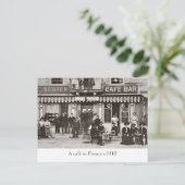 Café en France carte postale sépia (Debout devant)