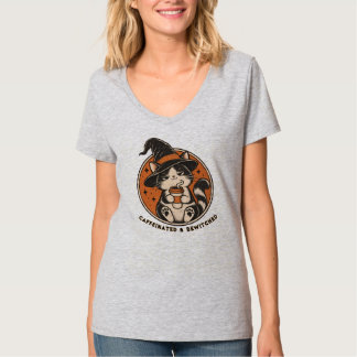 Caffeinated & Bewitched Grappige Heksenkat Hallowe T-shirt