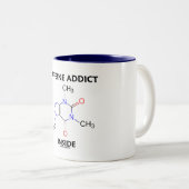 Caffeine Addict Inside (Caffeine Molecule) Tweekleurige Koffiemok (Voorkant rechts)