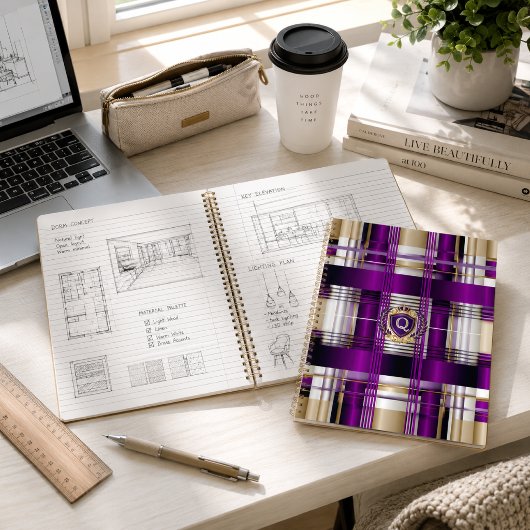 Cahier à spirale à monogramme à carreaux violets
