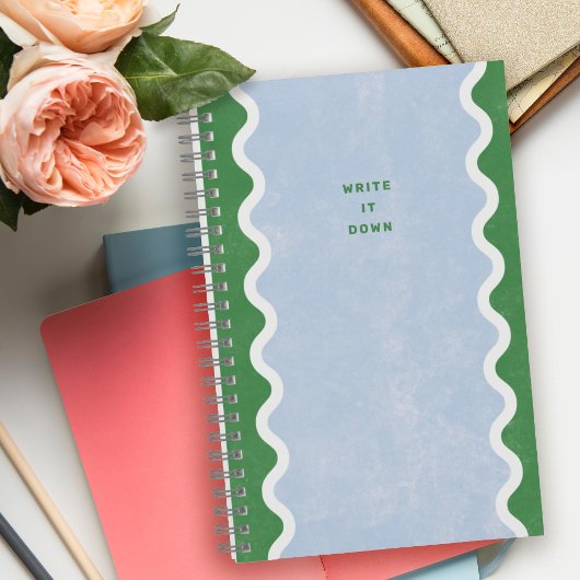 Cahier à spirale avec lignes ondulées vertes et bl