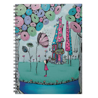 Cahier à spirale illustré de fille fantaisiste