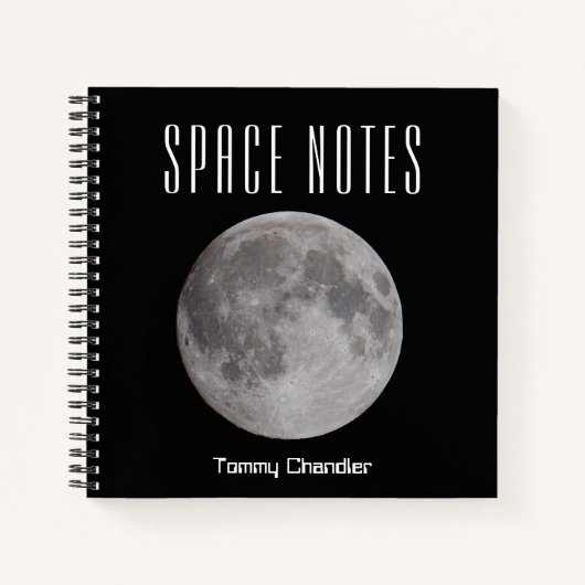 Cahier à thème Lune pleine dans l'espace avec nom (Devant)