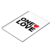 Cahier avec logo OneLove (Côté gauche)
