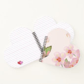 Cahier avec un design papillon fantaisiste (Intérieur)