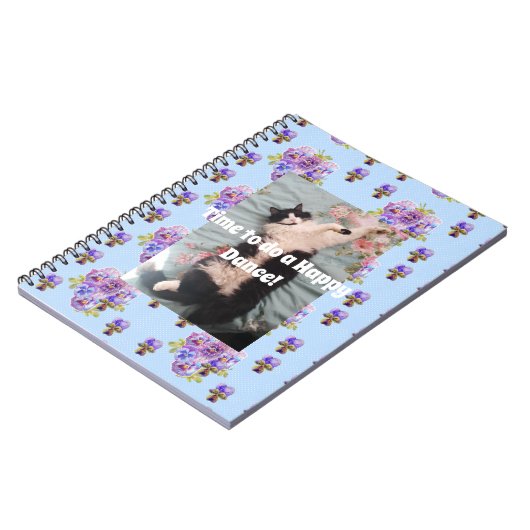 Cahier de danse heureuse de chat en smoking drôle (Côté gauche)