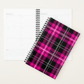 Cahier de planification à carreaux rose et noir (Devant avec enveloppe)