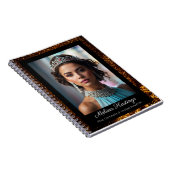 Cahier de Réhearsal de Concours de Beauté avec Pho (Côté Droit)
