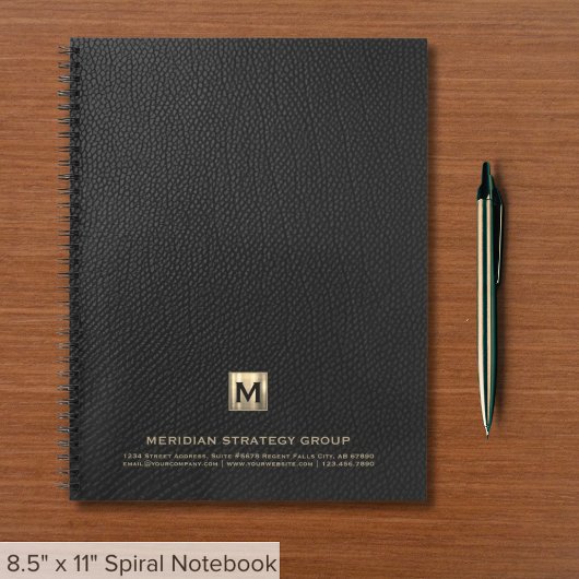 Cahier élégant avec monogramme doré