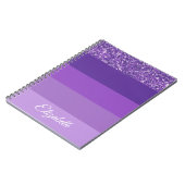 Cahier rayé avec paillettes violettes et monogramm (Côté gauche)