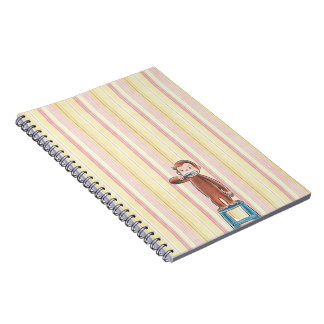Cahier rayé rose et jaune de Georges le curieux