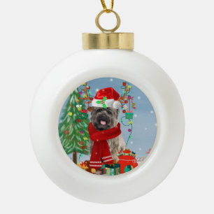 Caïro Terrier Dog in Snow met kerstcadeautjes Keramische Bal Ornament