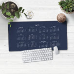 Calendrier bleu de la marine moderne 2025<br><div class="desc">🌟 Ceci est pour 2025 🌟 2025 Marine Blue Geenery Calendrier Mat Mat Pad. Cette version est en bleu marine chic,  mais les couleurs peuvent facilement être customisées ! Veuillez nous contacter à cedarandstring@gmail.com si vous avez besoin d'aide pour la conception ou les produits correspondants.</div>