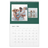 Calendrier Collage photo de famille rustique monogramme vert (Mar 2026)