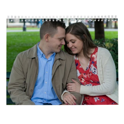 Calendrier Couple romantique assis près ensemble (Dos)