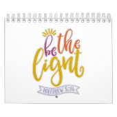 Calendrier Être Une Lumière Drôle Dans Ce Monde (Protection)