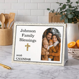 Calendrier Galerie de photos arcboutée de croix dorée de ver