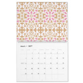 Calendrier motif de fleurs rose et blanche sur un dos brun (Mar 2027)