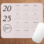 Calendrier Pastel Pink 2025 personnalisé avec votr<br><div class="desc">Améliorez votre espace de travail et votre image de marque grâce à ce pavé de souris rose pastel 2025 personnalisé avec votre logo. Parfait pour les professionnels, les entreprises et les organisations, ce design élégant combine un calendrier fonctionnel et un arrière - plan rose pastel chic. Ajoutez votre logo pour...</div>