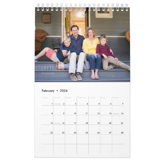 Calendrier Photo Famille Moderne Élégant Script Custom Year C (Feb 2026)