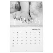 Calendrier Photos de famille de script simple et moderne (Feb 2027)