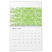 Calendrier Une table en bois marron contient une bouteille en (Feb 2027)