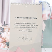 Calendrier Warm Neutral Minimalist Family Photo Collage Wall