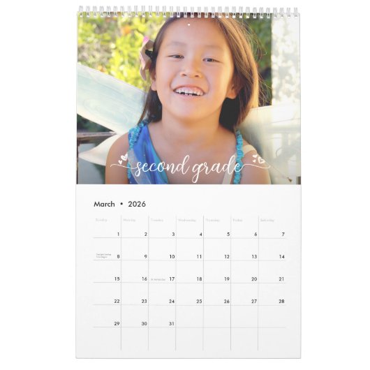 Calendrier White Graduate K-12 Script Photo Collage 15 Mois (Mar 2026)