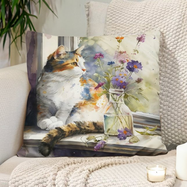 Calico Cat Purple Flowers Window Sunlight Kussen (Pillow with a watercolor painting of a cat sitting in a window.)