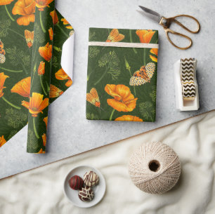 Californische papavers en motten op off white cadeaupapier